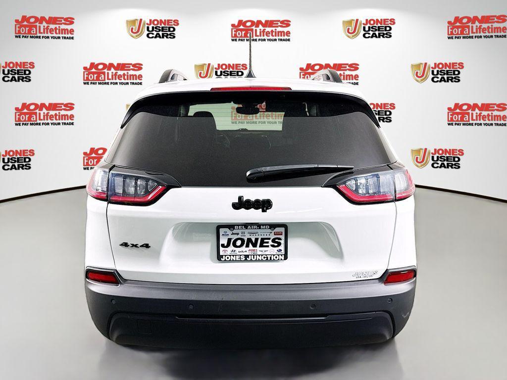 used 2023 Jeep Cherokee car