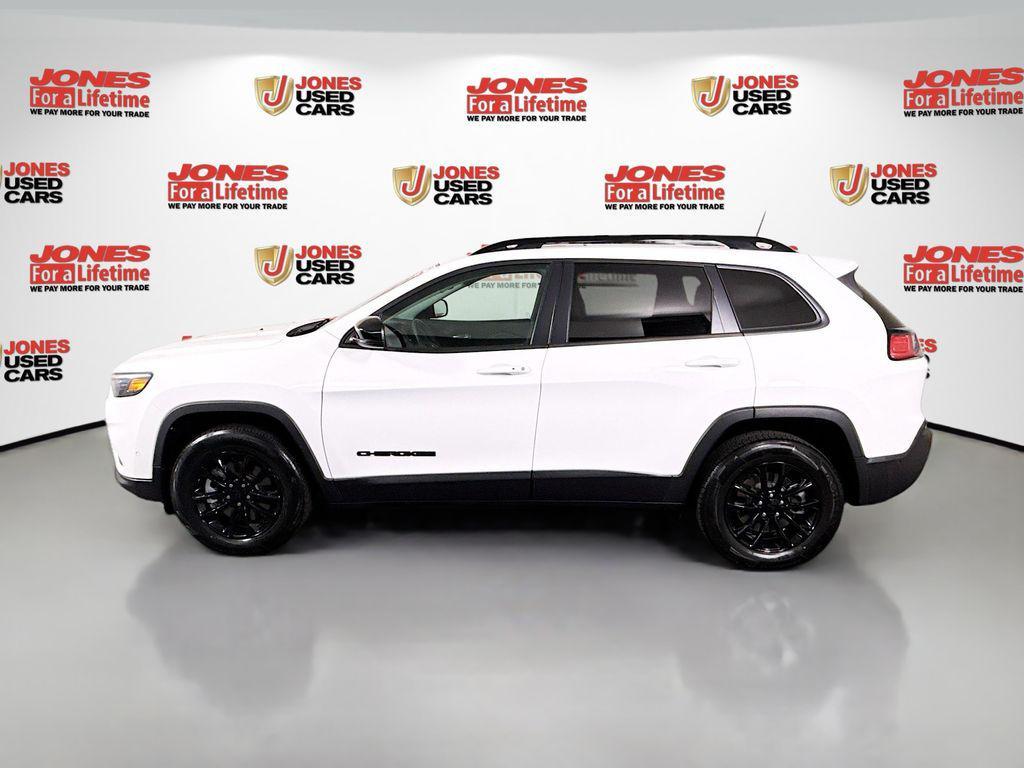 used 2023 Jeep Cherokee car
