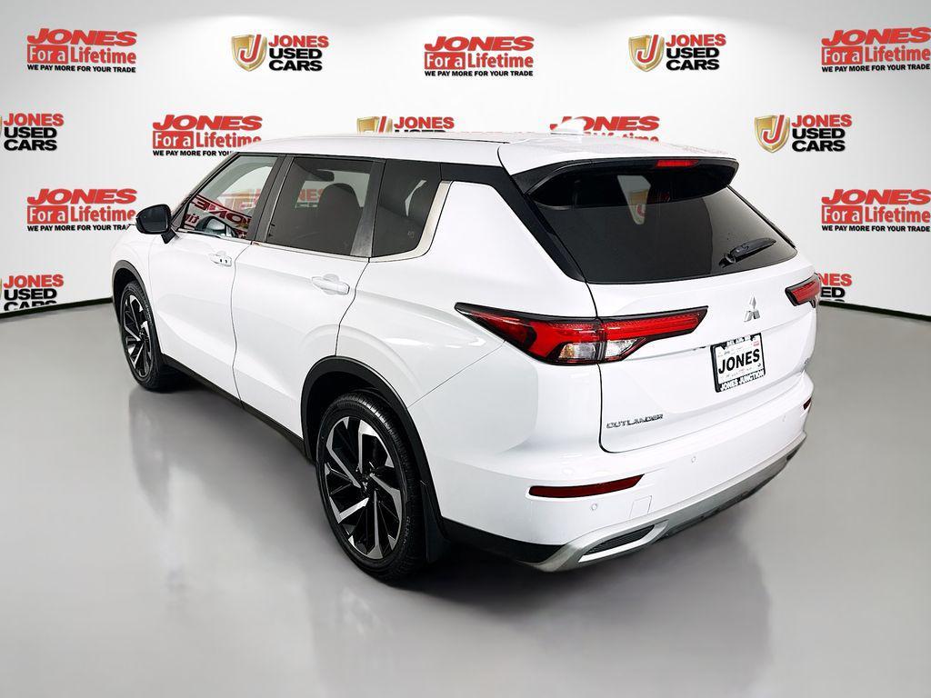 used 2024 Mitsubishi Outlander car