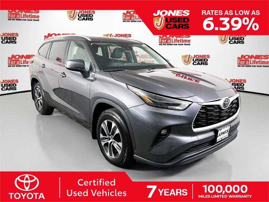 used 2024 Toyota Highlander car