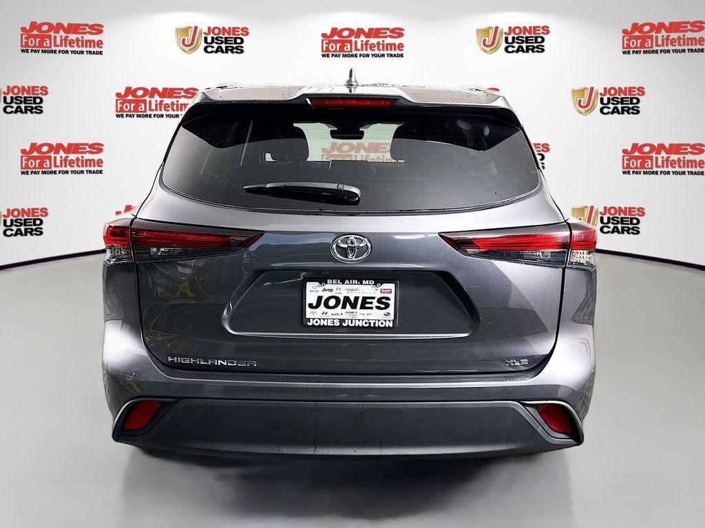 used 2024 Toyota Highlander car