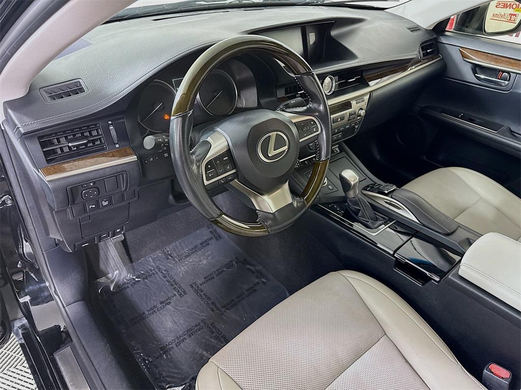 used 2016 Lexus ES 350 car, priced at $21,672
