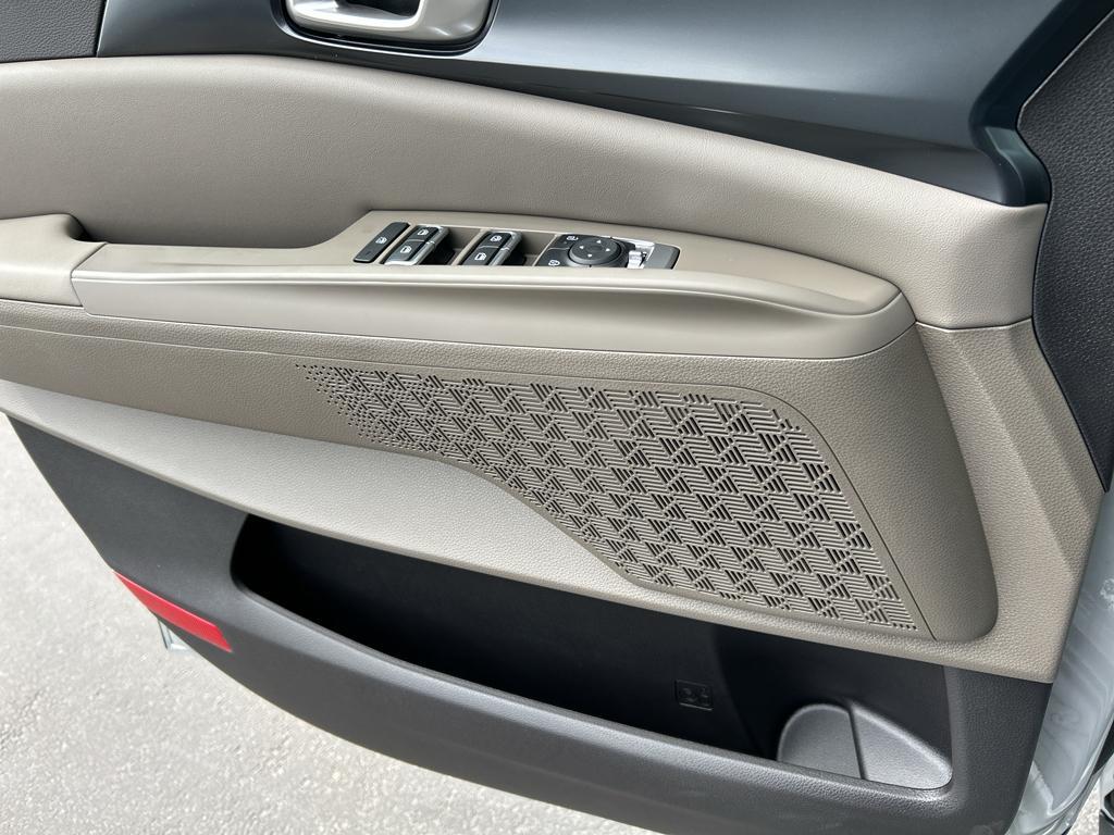new 2027 Kia Carnival car, priced at $42,245