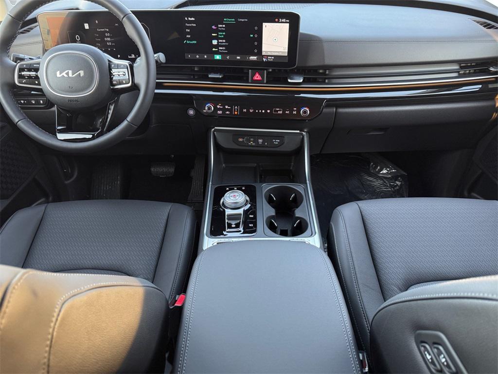 new 2026 Kia Carnival Hybrid car, priced at $57,895