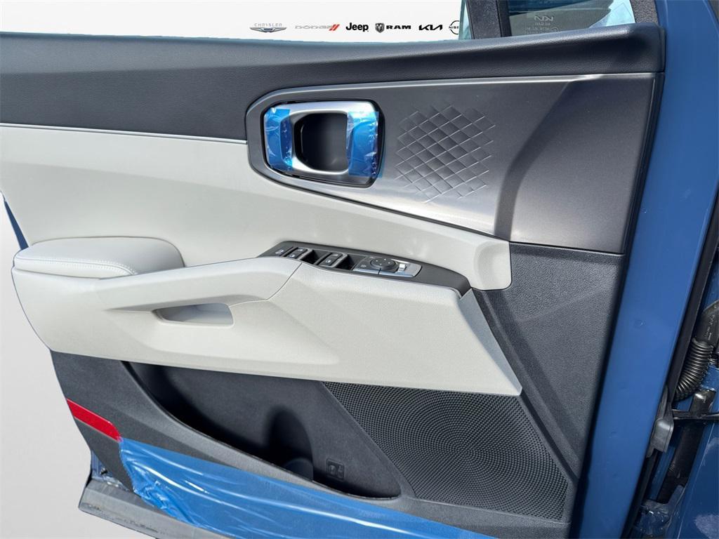 new 2025 Kia Sorento car, priced at $35,645