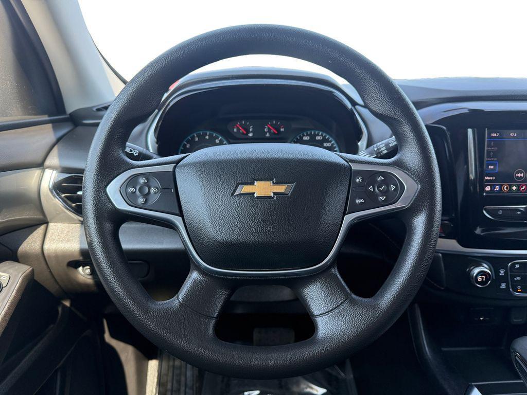 used 2021 Chevrolet Traverse car, priced at $19,999