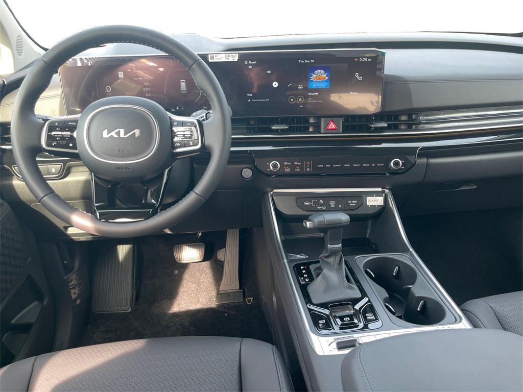 new 2026 Kia Carnival car, priced at $55,815