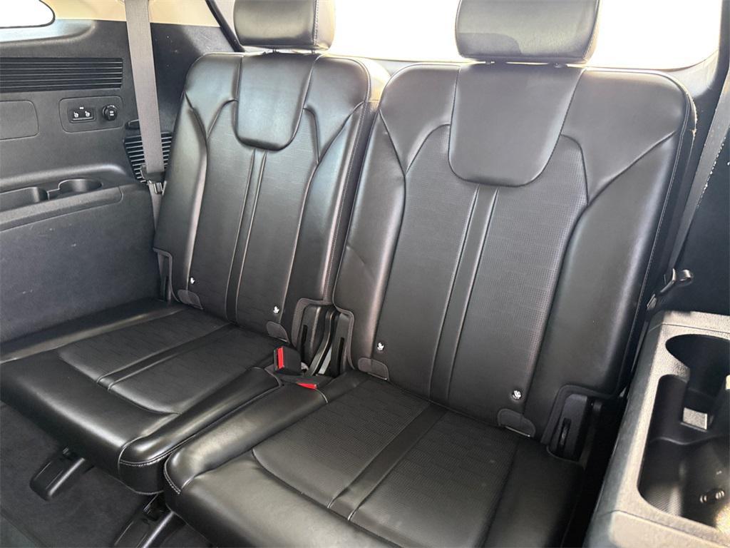 used 2024 Kia Sorento car, priced at $27,849