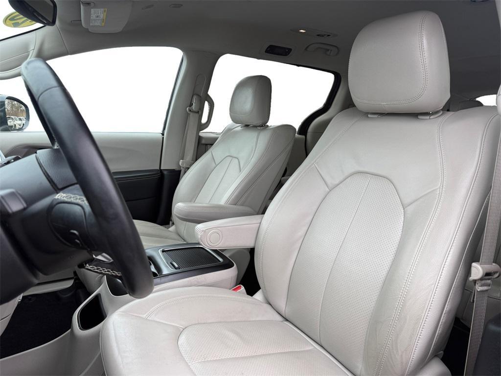 used 2020 Chrysler Pacifica car, priced at $19,599