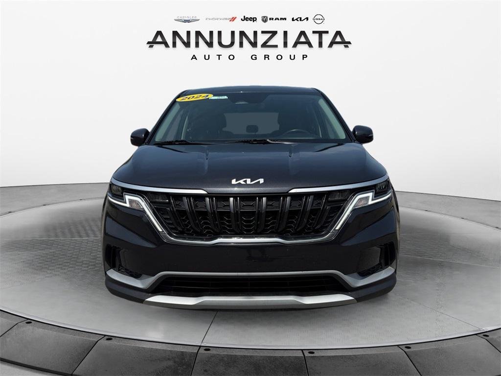 used 2024 Kia Carnival car, priced at $27,999