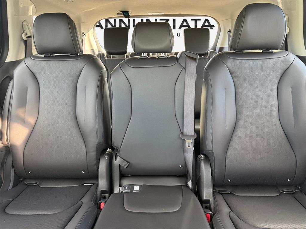 new 2026 Kia Carnival Hybrid car, priced at $51,395