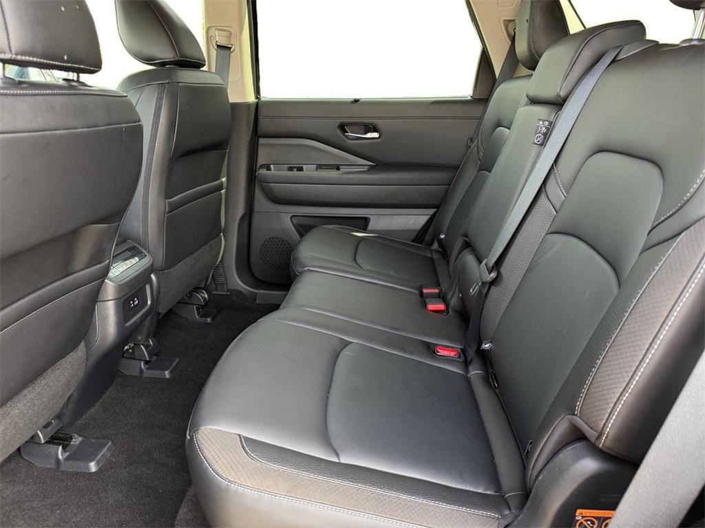 used 2025 Nissan Pathfinder car, priced at $35,999