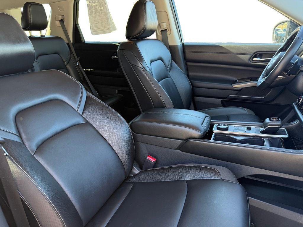 used 2025 Nissan Pathfinder car, priced at $34,899