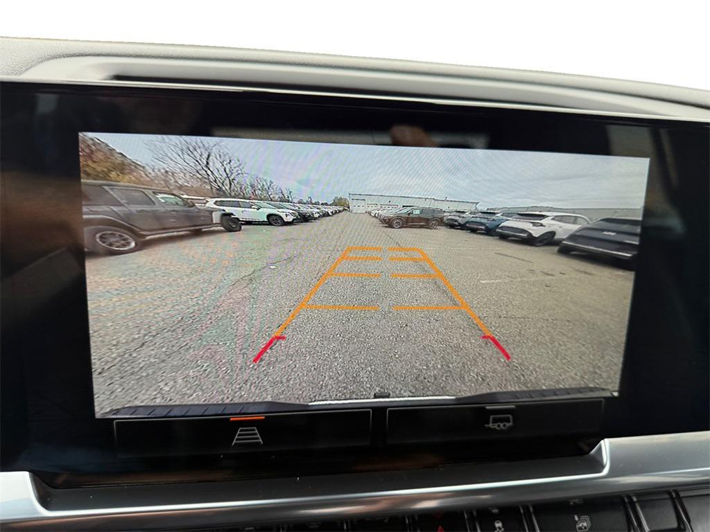 used 2024 GMC Sierra 1500 car, priced at $40,499