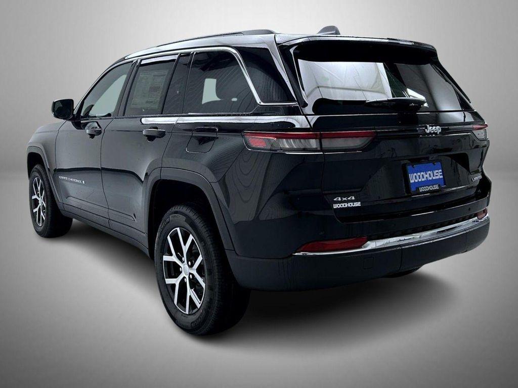 new 2025 Jeep Grand Cherokee car, priced at $43,414