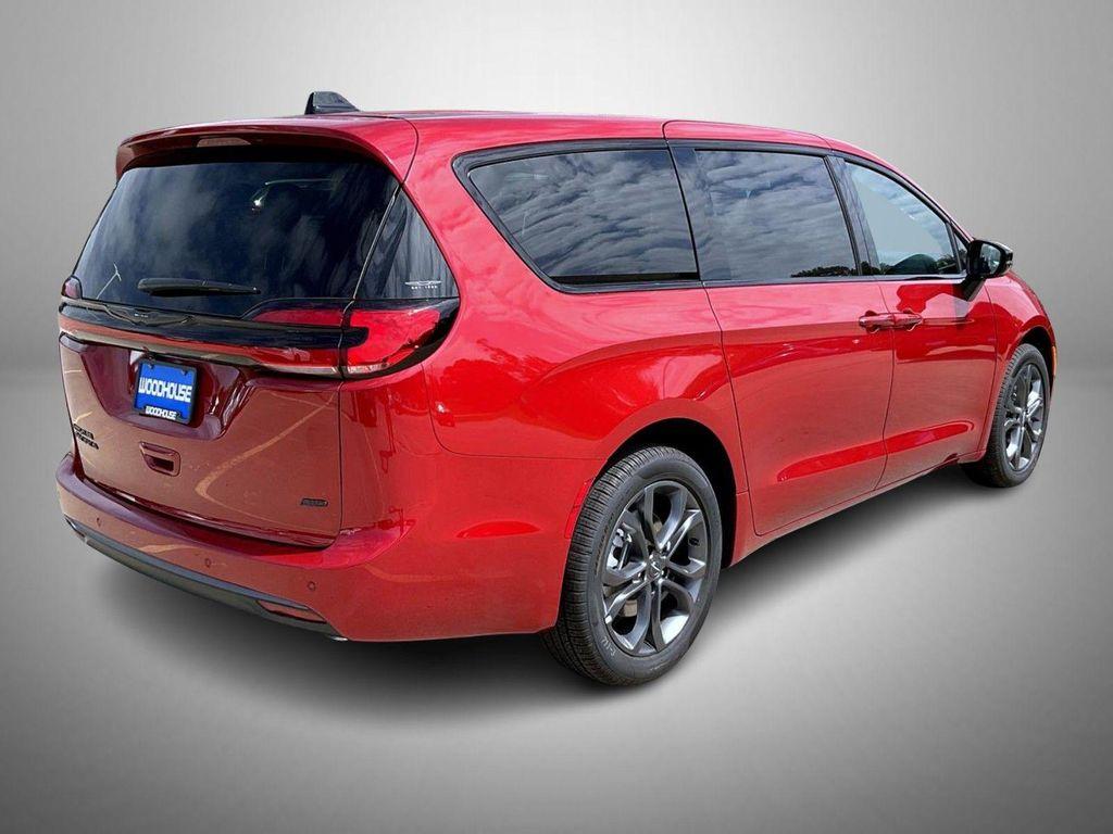 new 2026 Chrysler Pacifica car, priced at $44,899