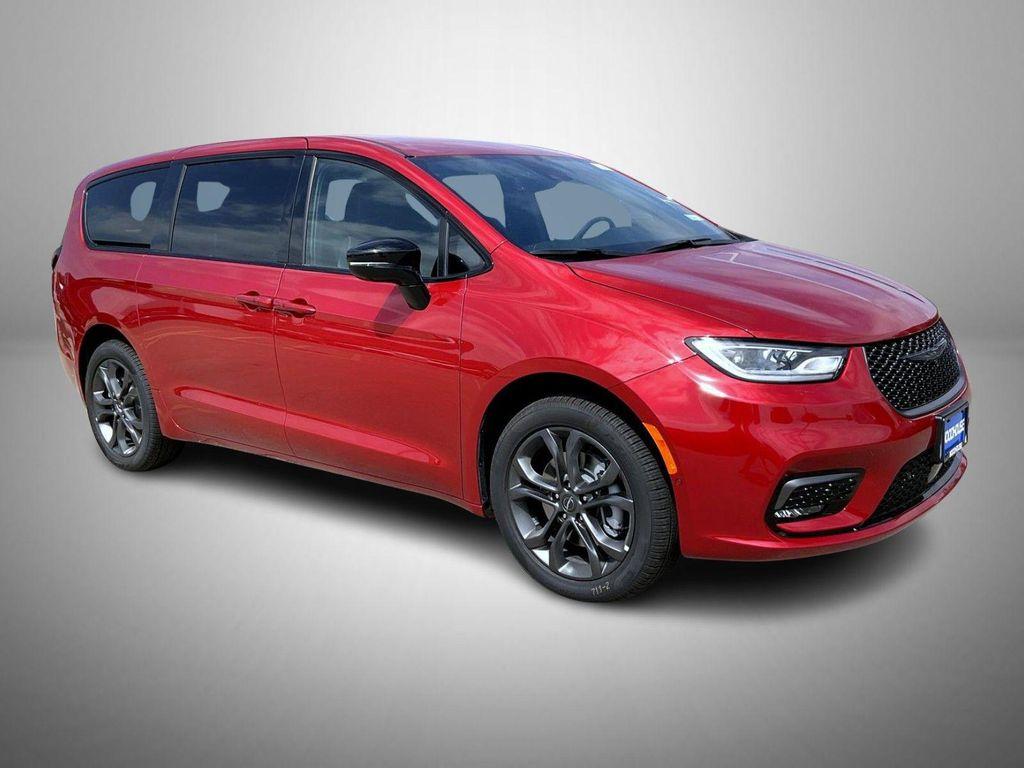 new 2026 Chrysler Pacifica car, priced at $44,899