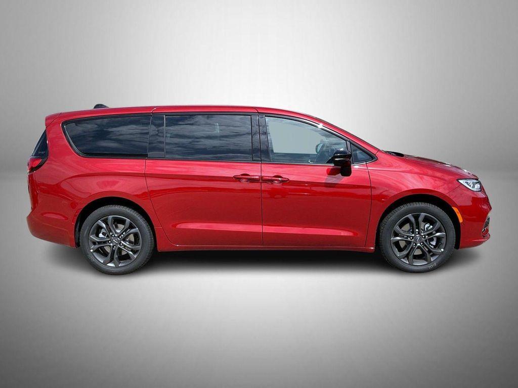 new 2026 Chrysler Pacifica car, priced at $44,899