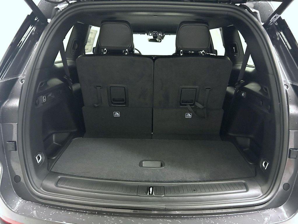 new 2025 Jeep Grand Cherokee L car, priced at $43,624