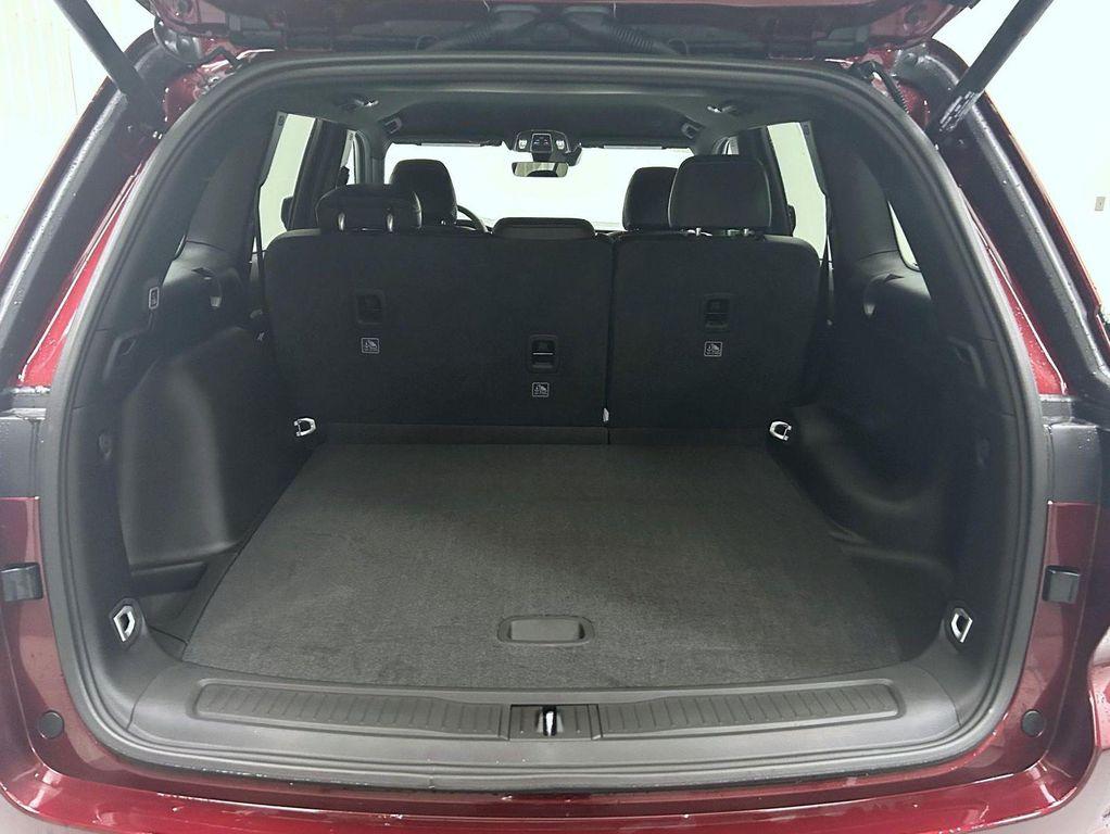 new 2025 Jeep Grand Cherokee car, priced at $43,414