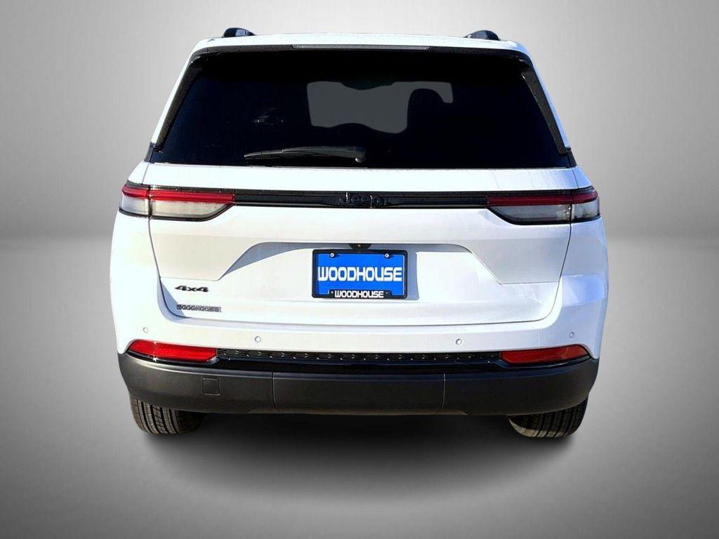 new 2025 Jeep Grand Cherokee car, priced at $37,895