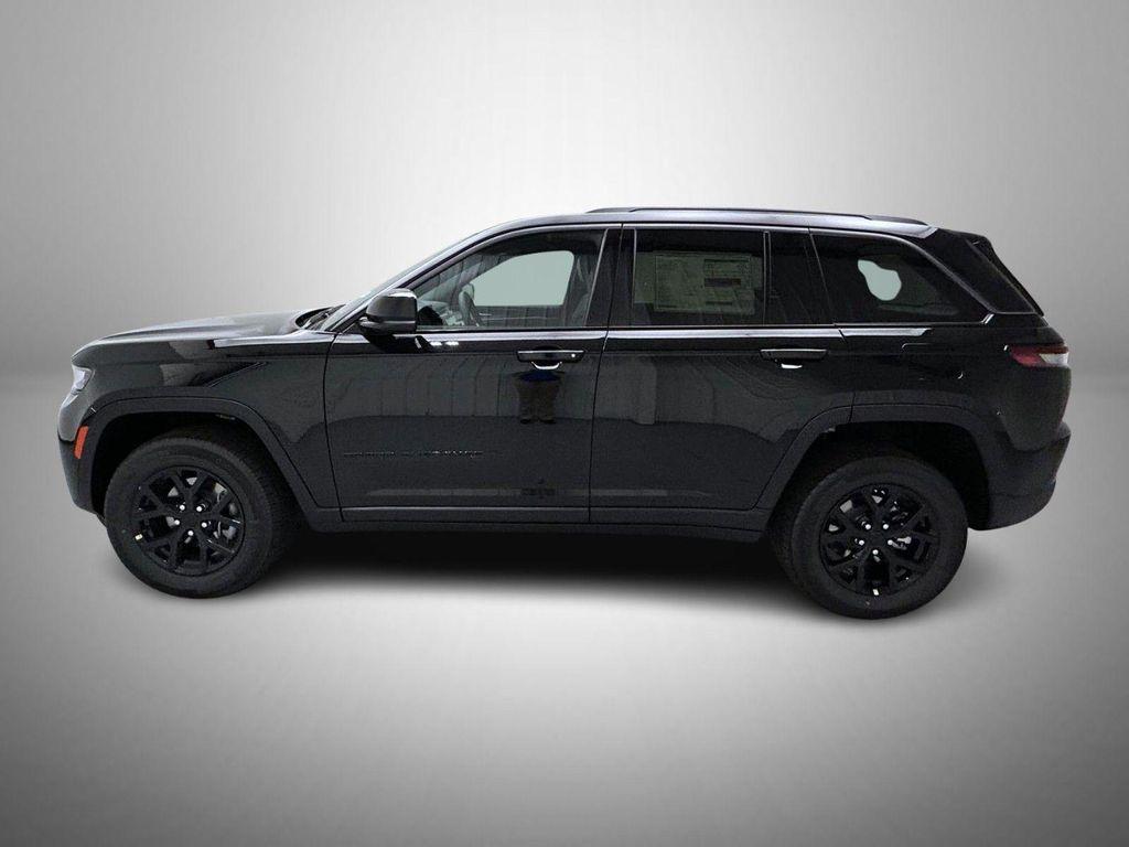 new 2026 Jeep Grand Cherokee car, priced at $43,273