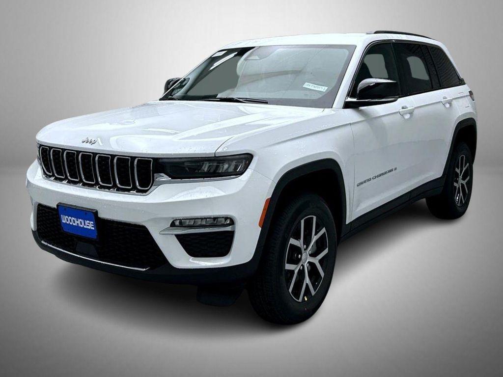 new 2025 Jeep Grand Cherokee car, priced at $40,878