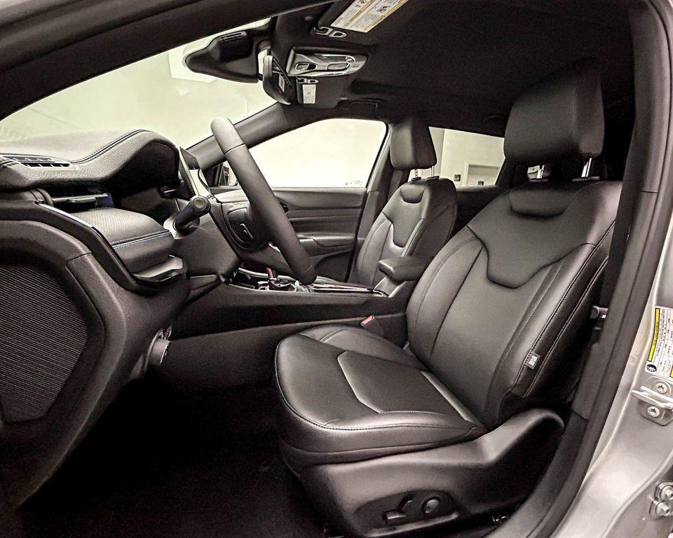 new 2025 Jeep Compass car, priced at $30,798