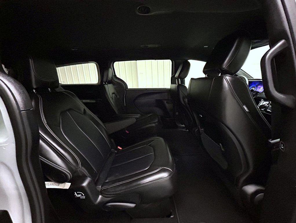 used 2025 Chrysler Pacifica car, priced at $32,016