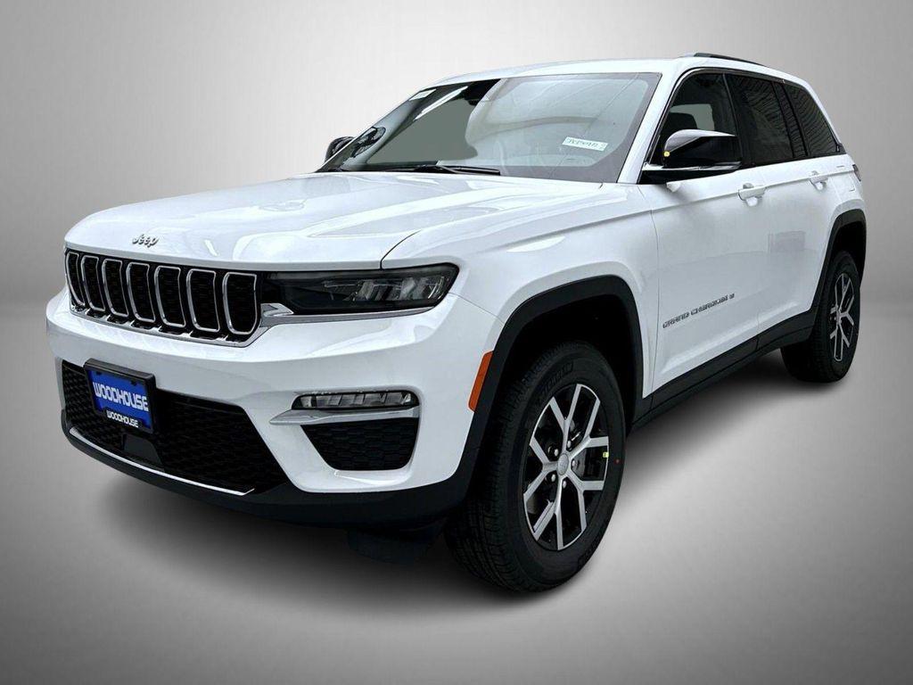 new 2025 Jeep Grand Cherokee car, priced at $40,878