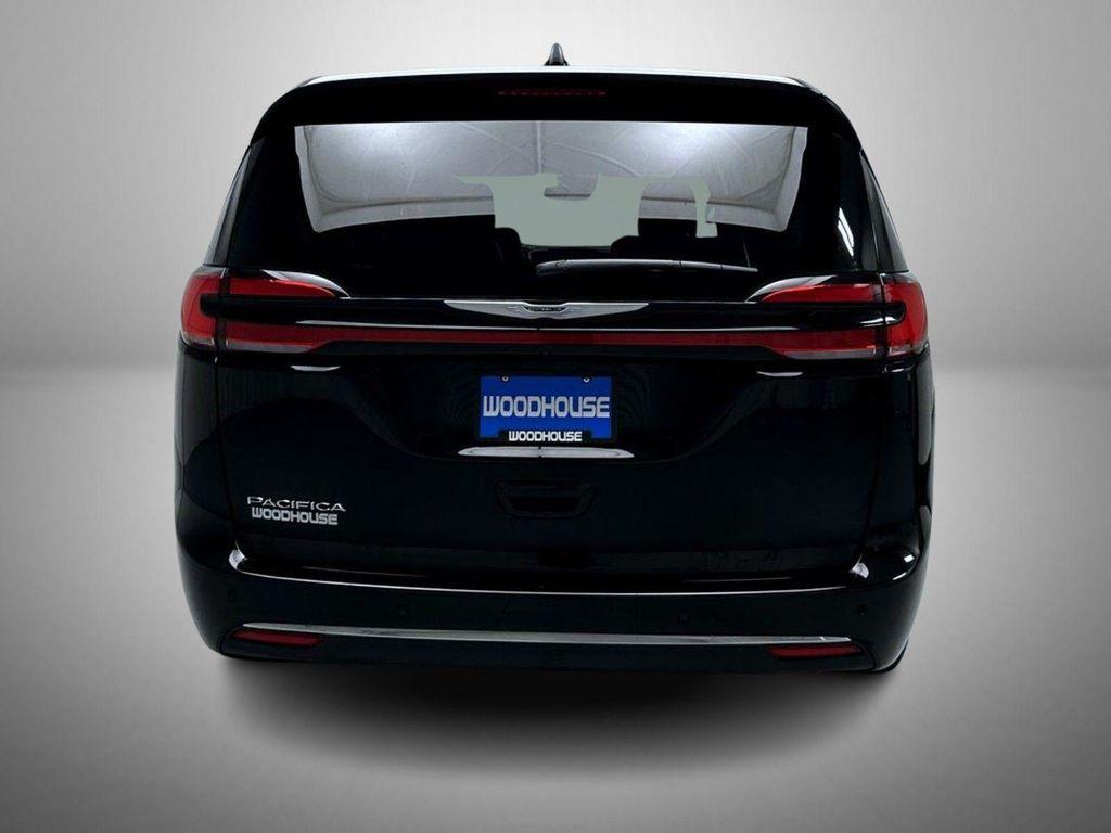 used 2025 Chrysler Pacifica car, priced at $33,974