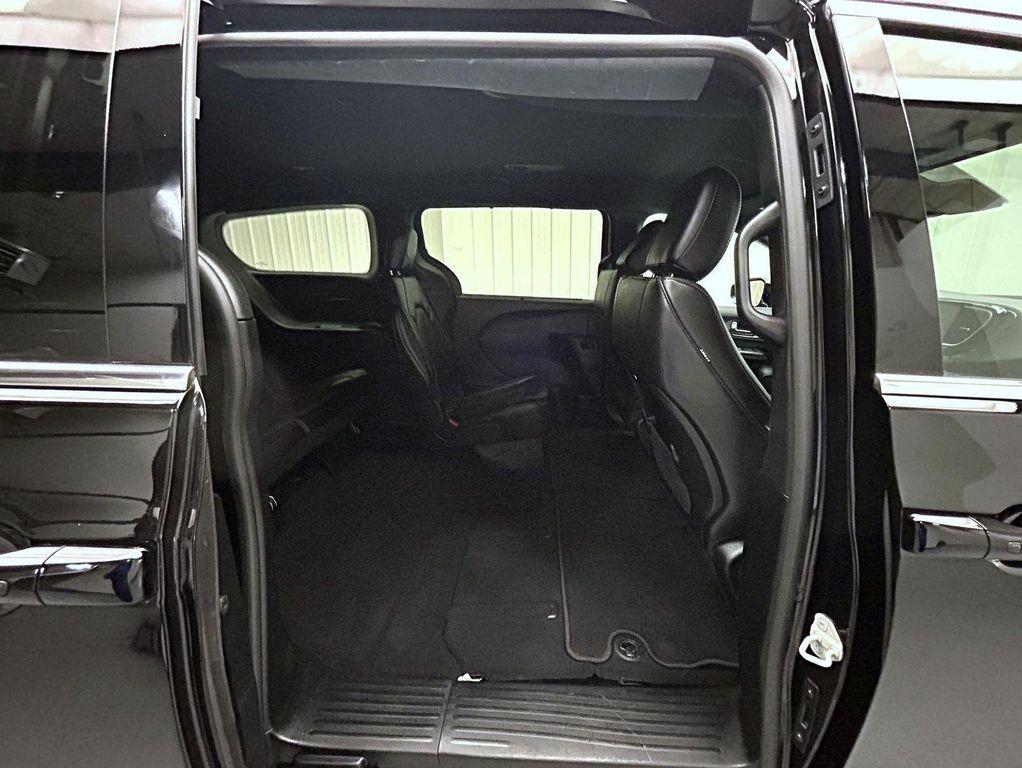 used 2025 Chrysler Pacifica car, priced at $33,974