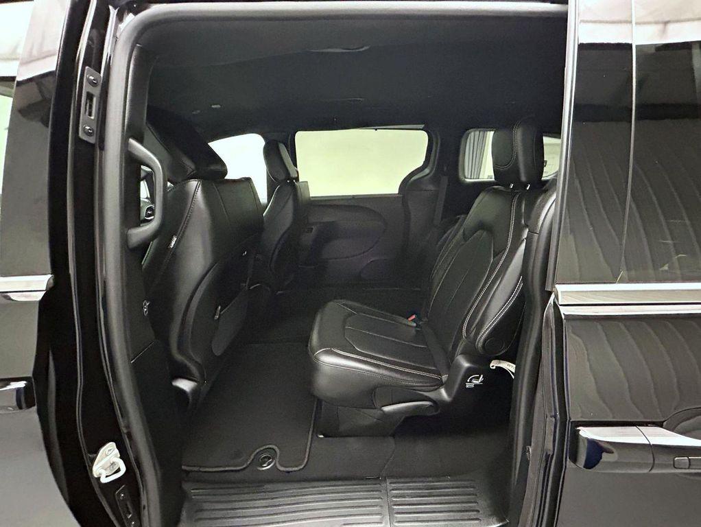 used 2025 Chrysler Pacifica car, priced at $33,974