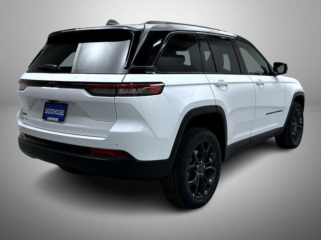 new 2025 Jeep Grand Cherokee car, priced at $48,983