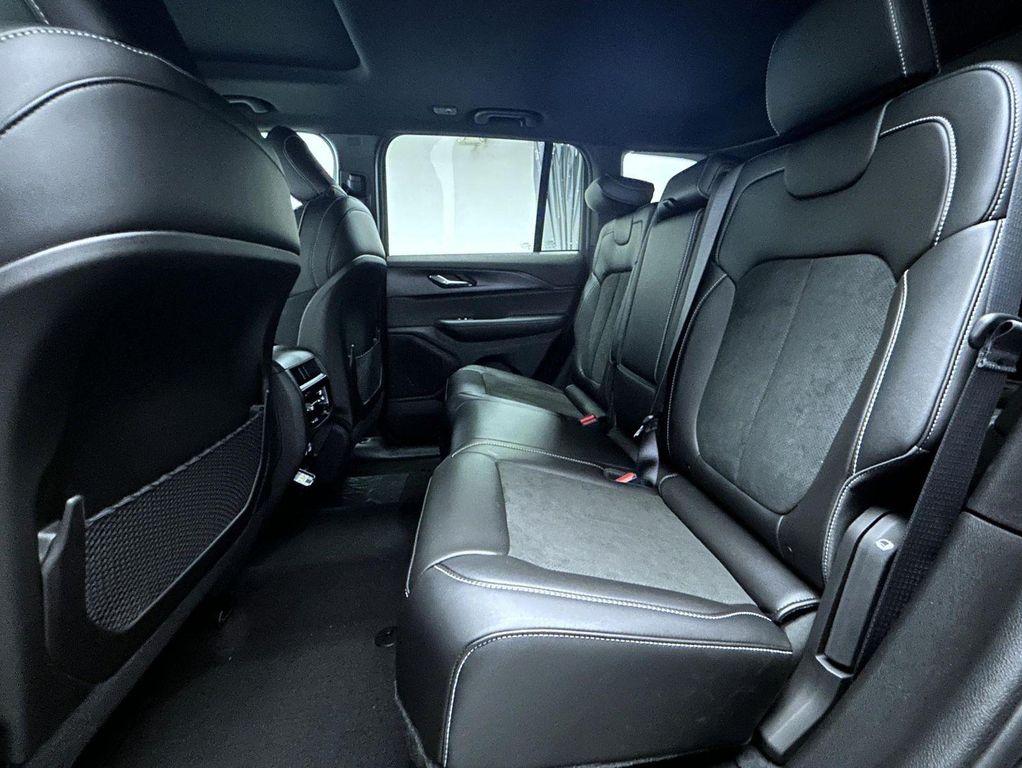 new 2025 Jeep Grand Cherokee car, priced at $36,913