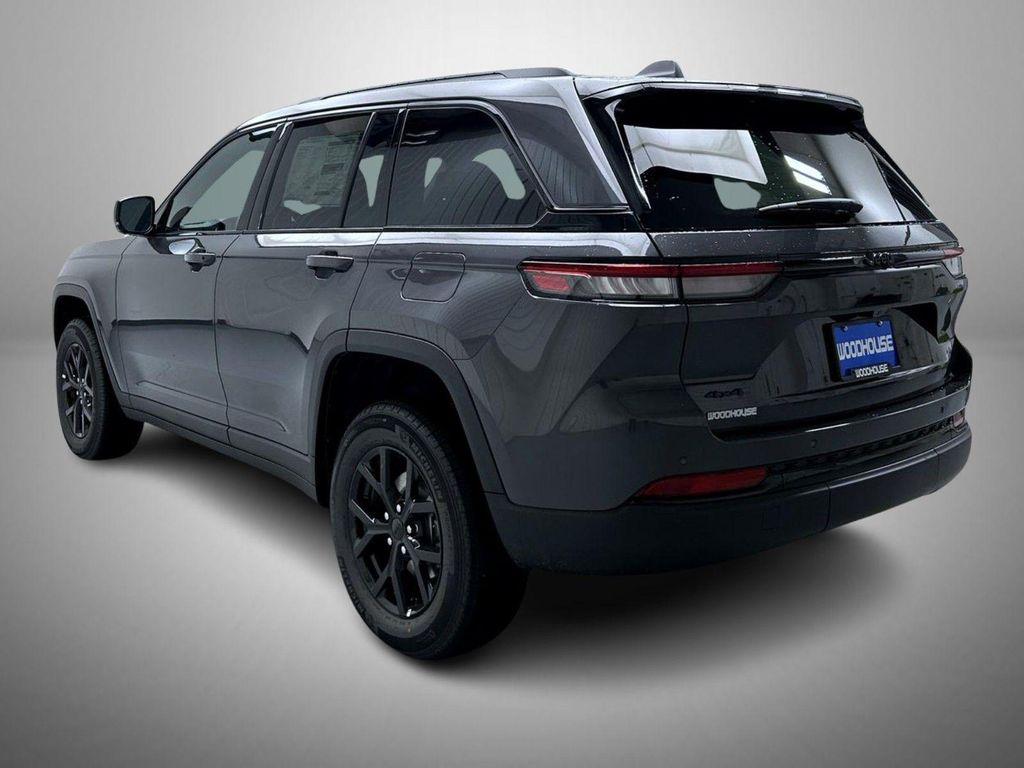 new 2025 Jeep Grand Cherokee car, priced at $36,913
