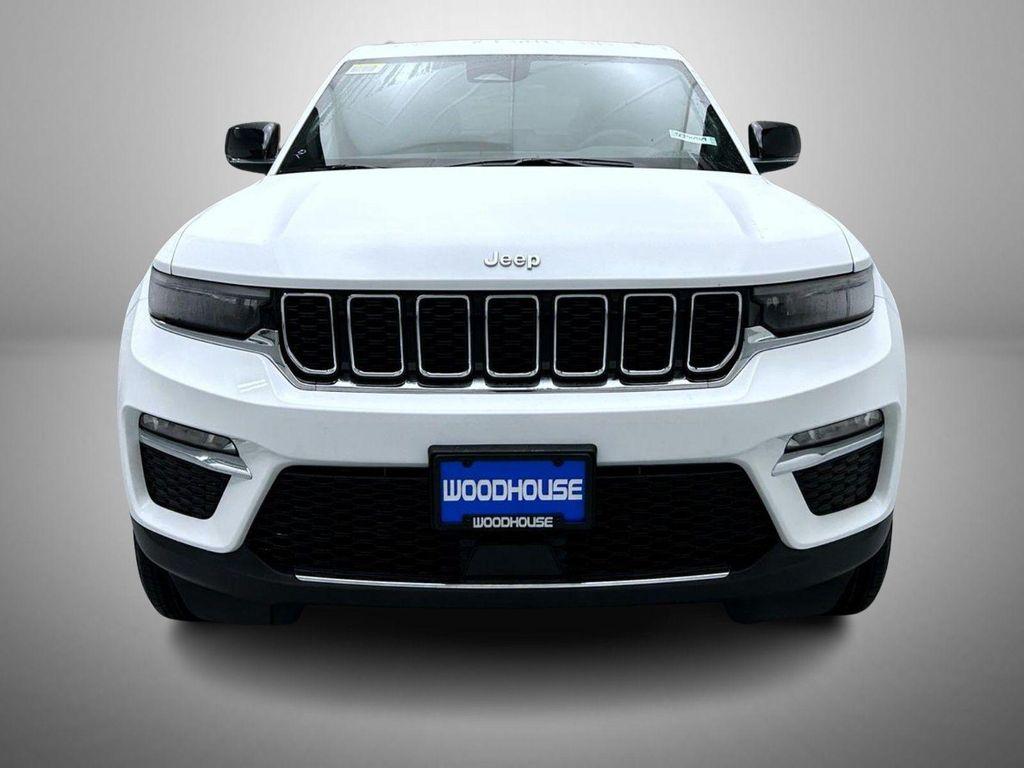new 2025 Jeep Grand Cherokee car, priced at $42,878