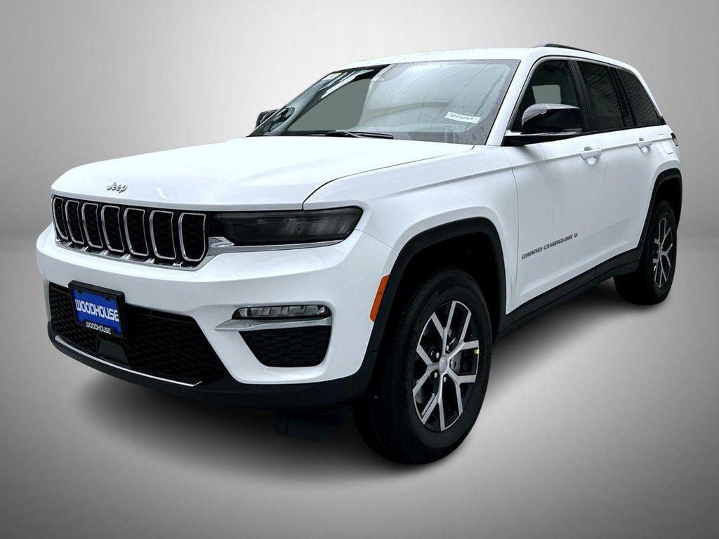 new 2025 Jeep Grand Cherokee car, priced at $40,878