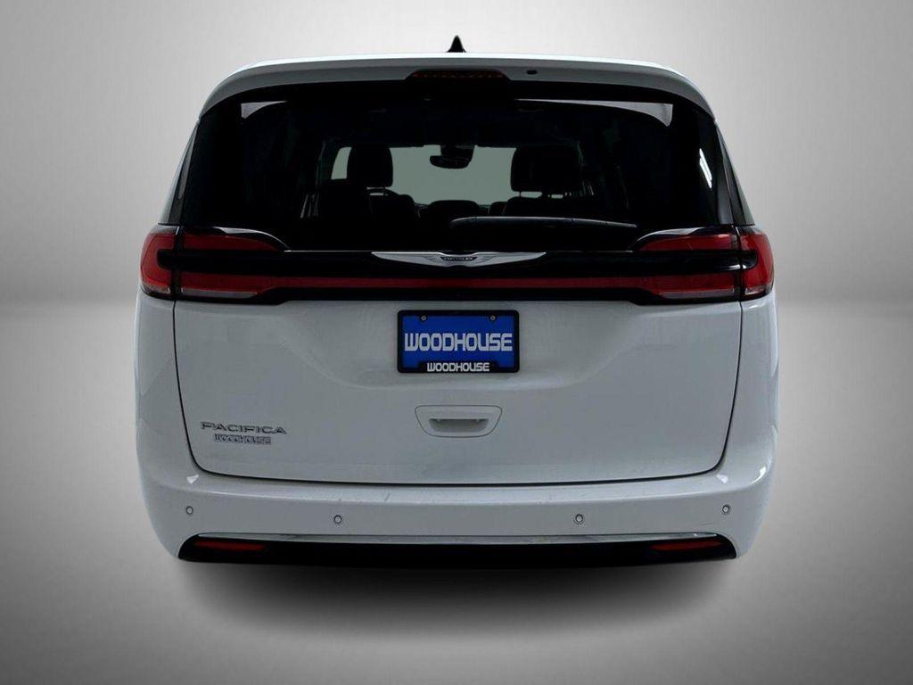 used 2024 Chrysler Pacifica car, priced at $29,723