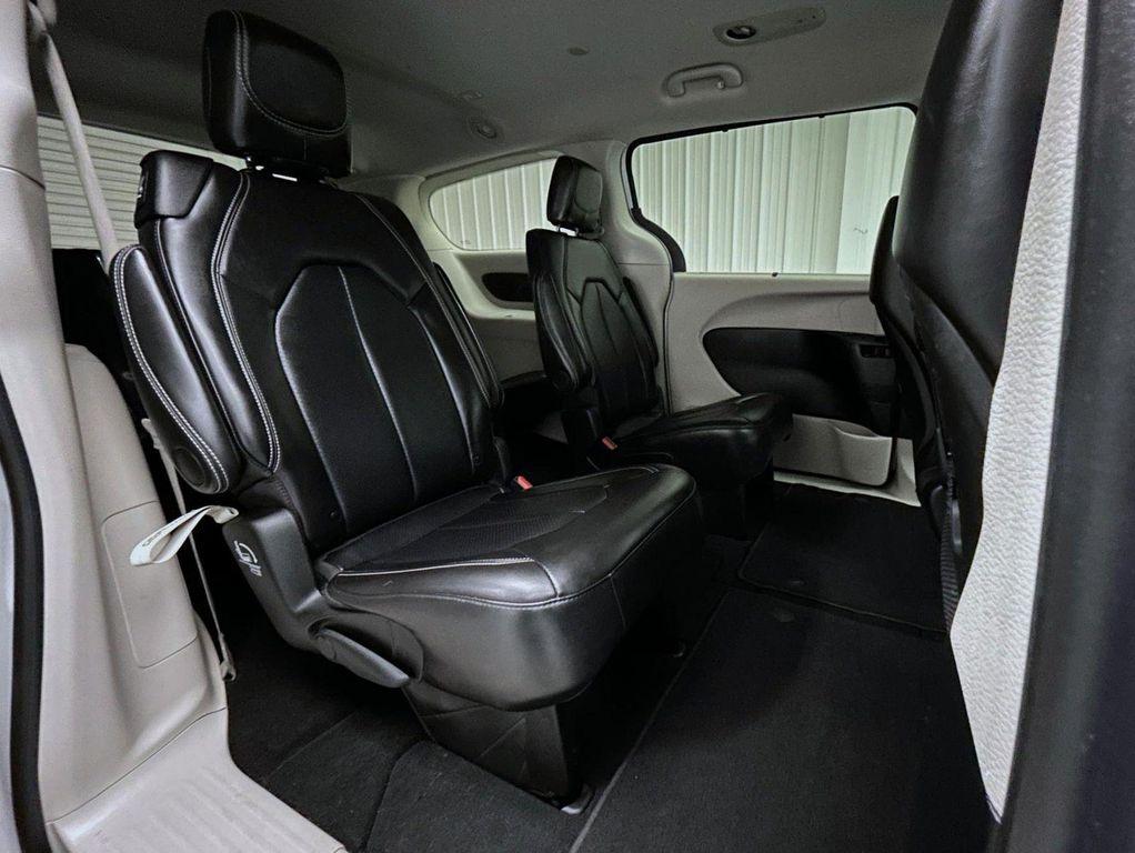 used 2024 Chrysler Pacifica car, priced at $29,723