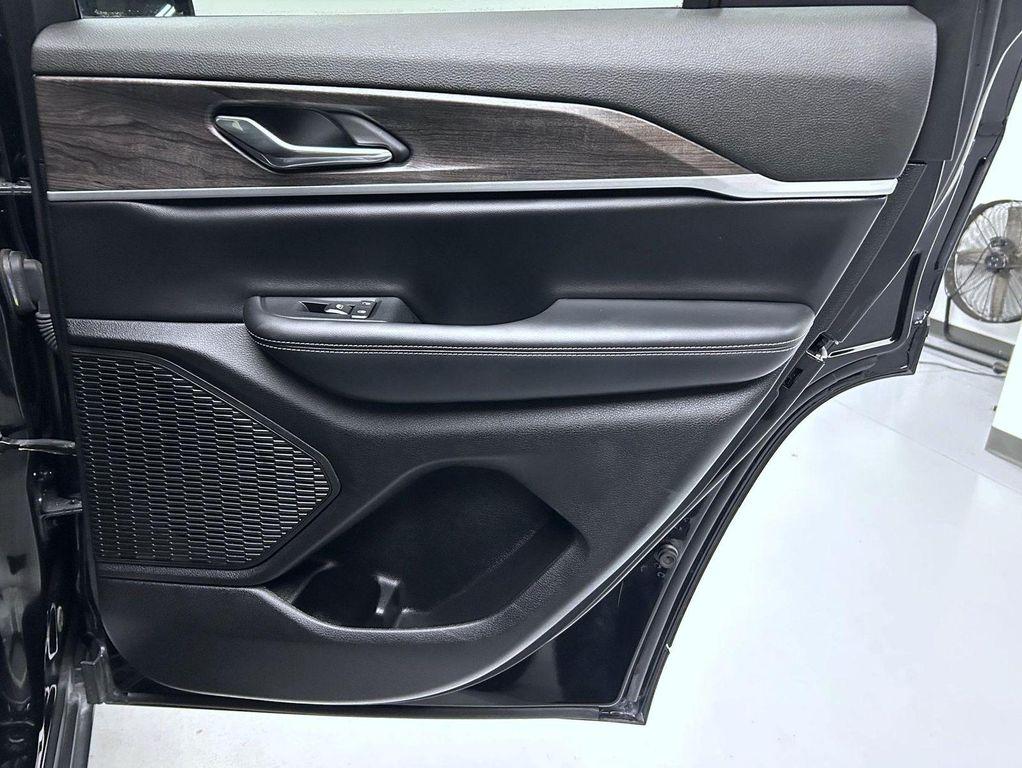 used 2024 Jeep Grand Cherokee car, priced at $33,679