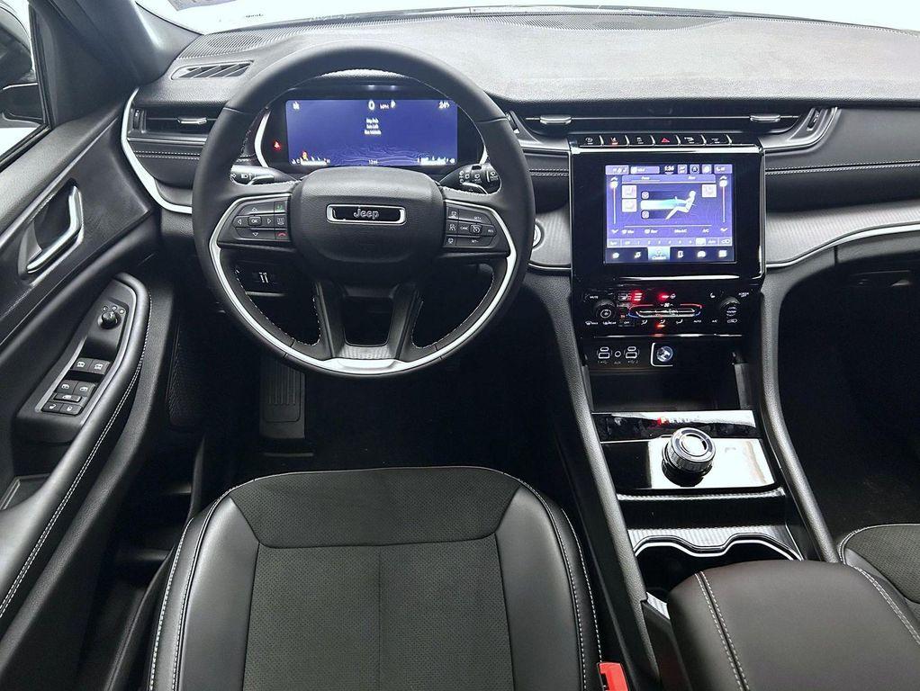 new 2025 Jeep Grand Cherokee L car, priced at $38,045