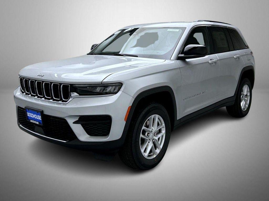 new 2026 Jeep Grand Cherokee car, priced at $37,833