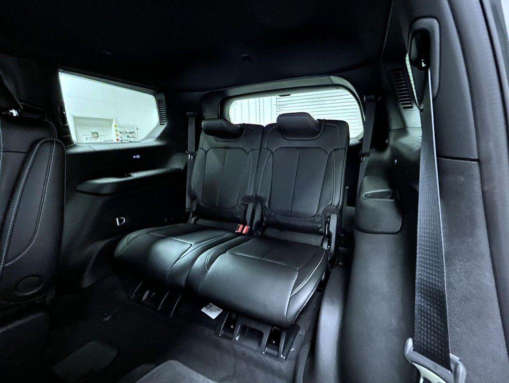 new 2025 Jeep Grand Cherokee L car, priced at $42,588