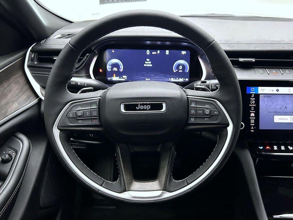 new 2026 Jeep Grand Cherokee car, priced at $43,273