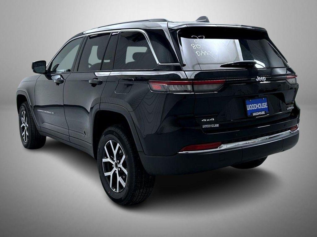 new 2025 Jeep Grand Cherokee car, priced at $43,414