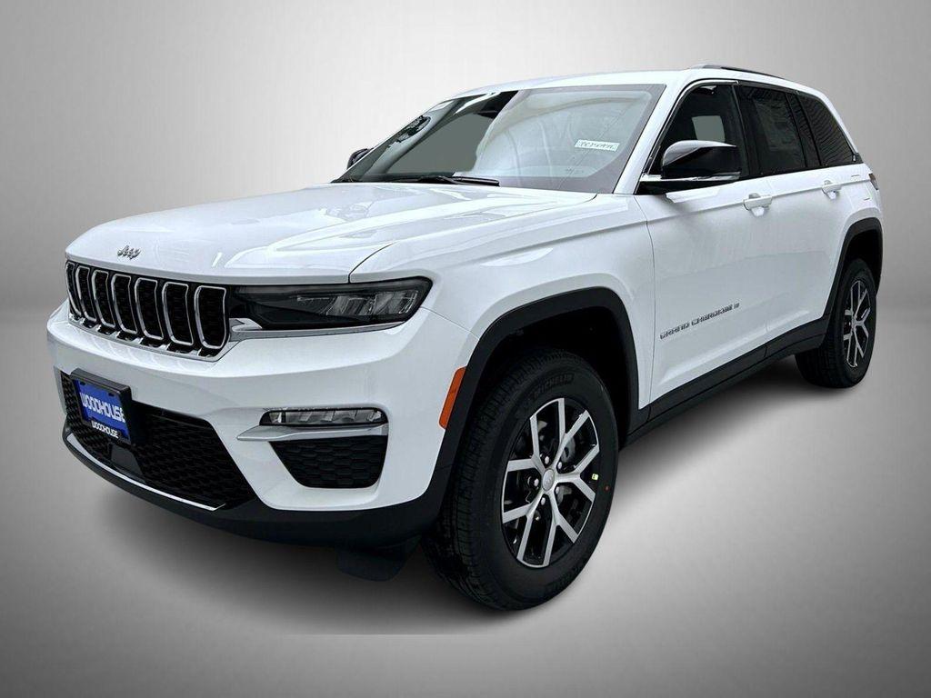 new 2025 Jeep Grand Cherokee car, priced at $40,878