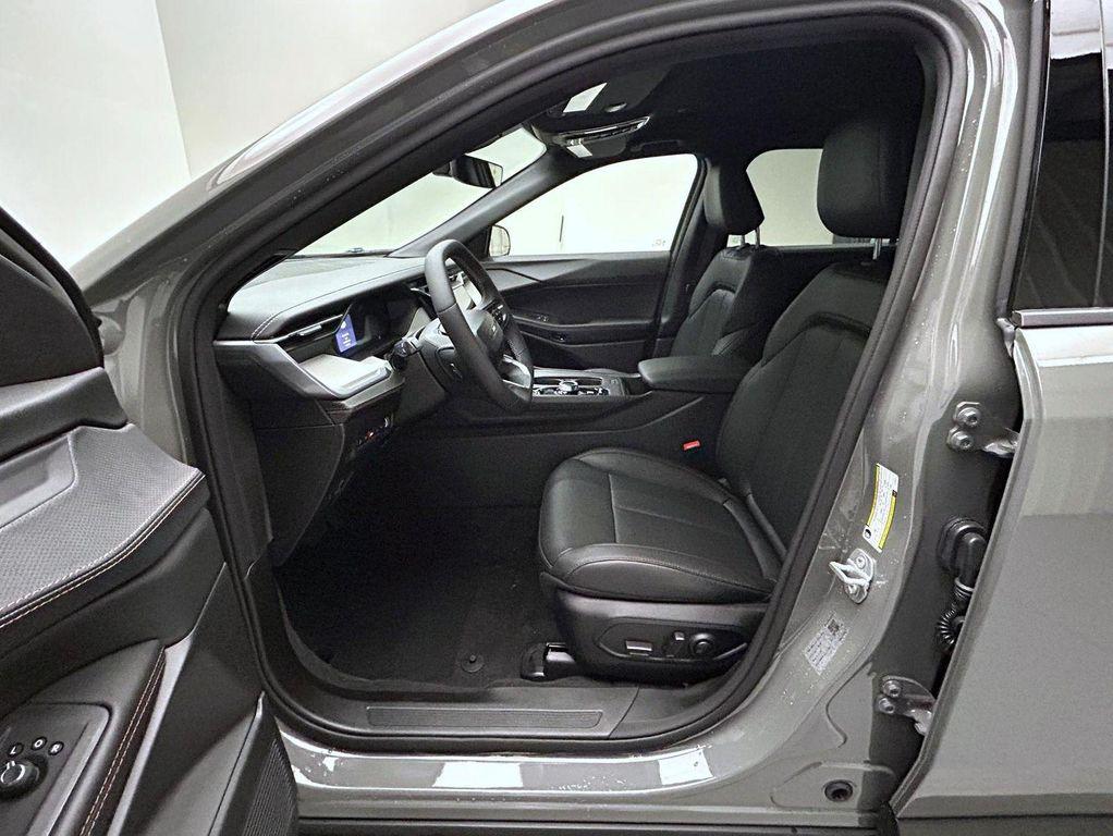 new 2026 Jeep Cherokee car, priced at $38,089