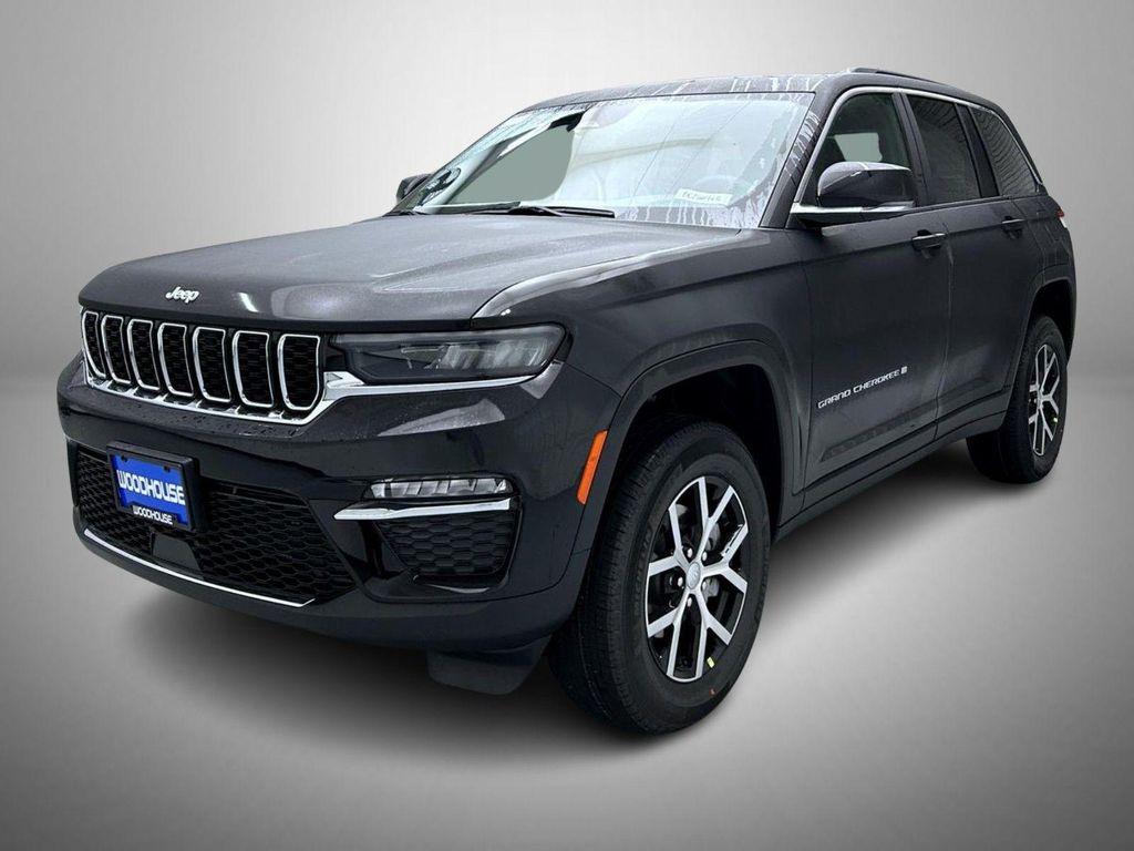 new 2025 Jeep Grand Cherokee car, priced at $41,414