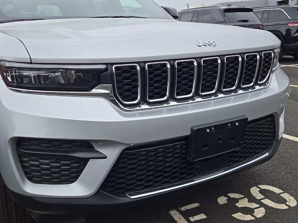 new 2026 Jeep Grand Cherokee car, priced at $36,765
